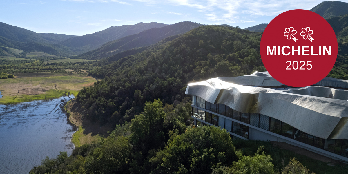 VIK CHILE RECIBE DOS LLAVES MICHELIN 2025: UNA EXPERIENCIA DONDE EL VINO, EL ARTE Y LA GASTRONOMÍA SE FUSIONAN EN UN TODO